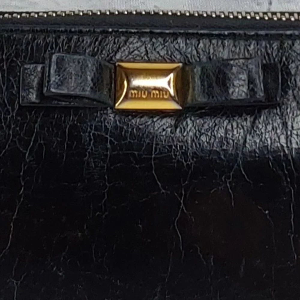 'MIU MIU' BOW-FRONT LEATHER WALLET FULL-ZIP  DISTRESSED ONYX - Picture 14 of 15